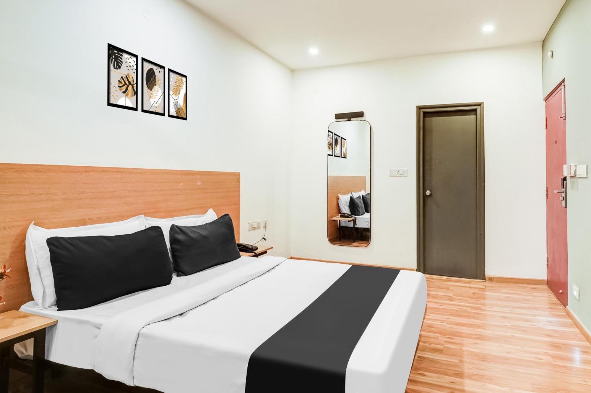 Super Townhouse Rr Nagar Hotel Bangalore Eksteriør billede