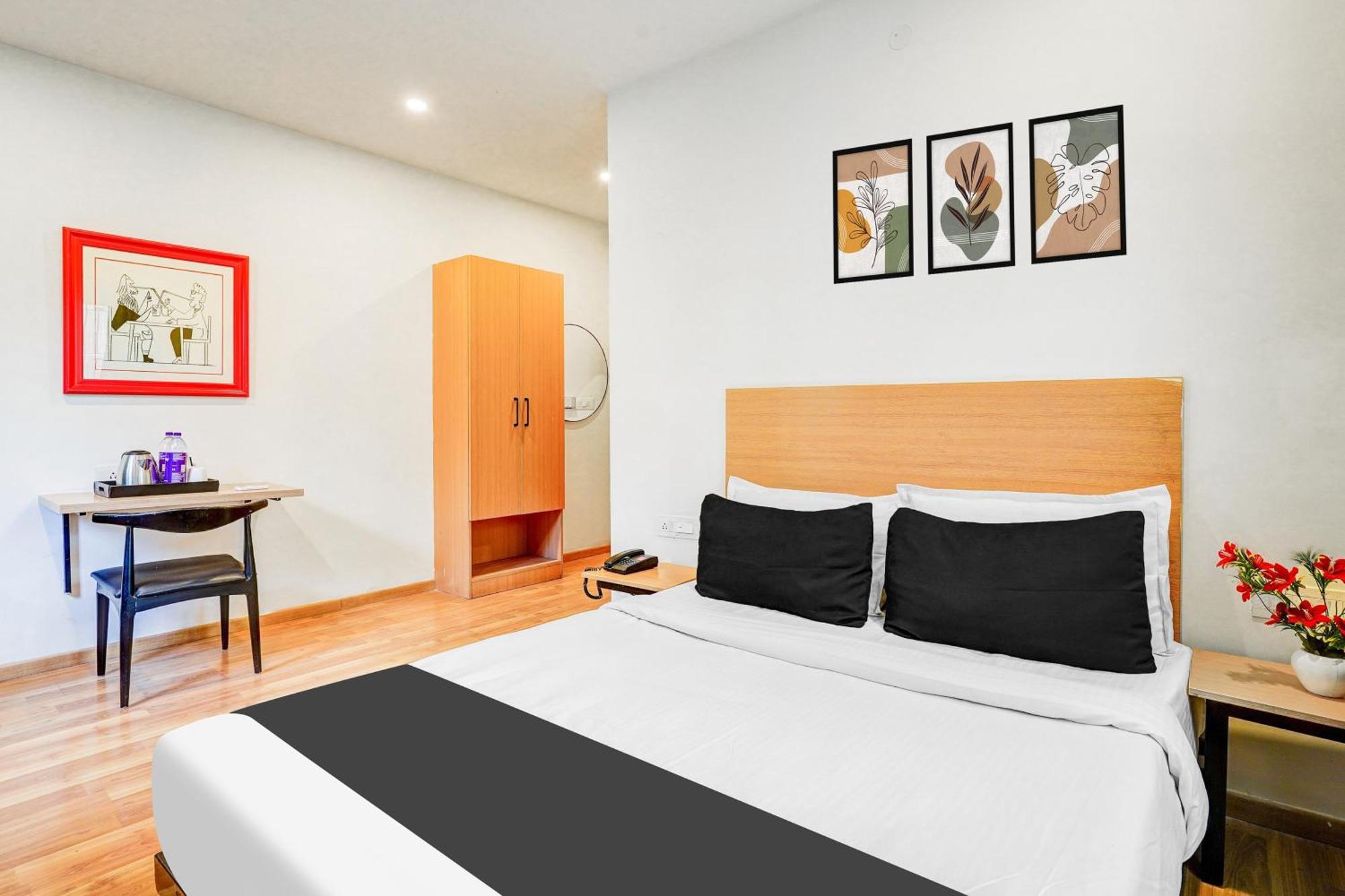 Super Townhouse Rr Nagar Hotel Bangalore Eksteriør billede