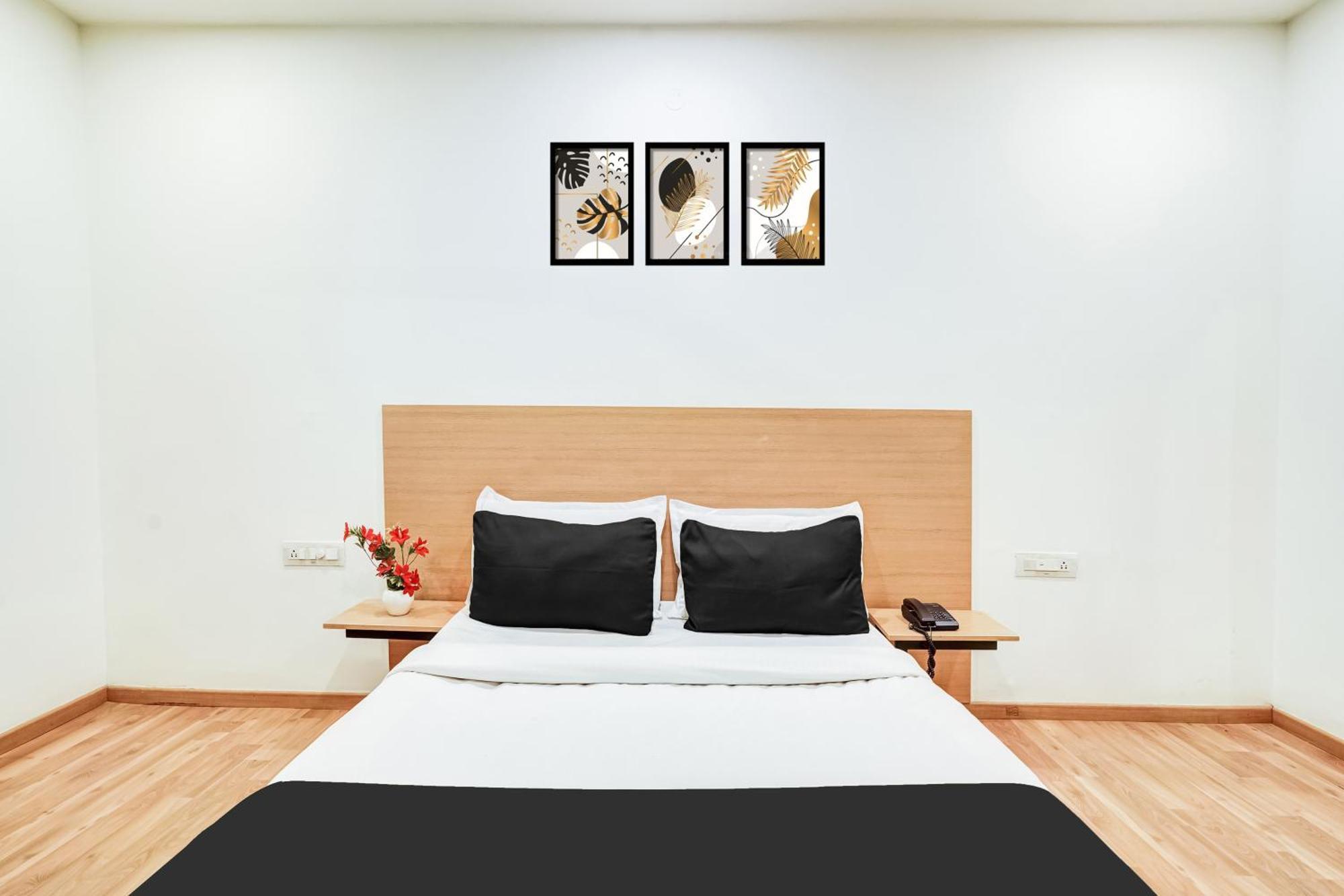 Super Townhouse Rr Nagar Hotel Bangalore Eksteriør billede